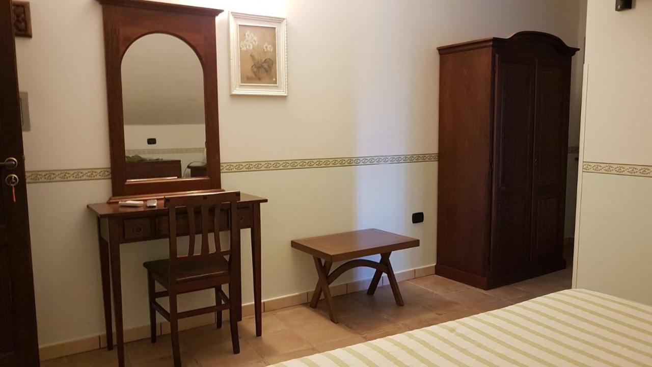 B&B L'Eucalipto Paola Ngoại thất bức ảnh