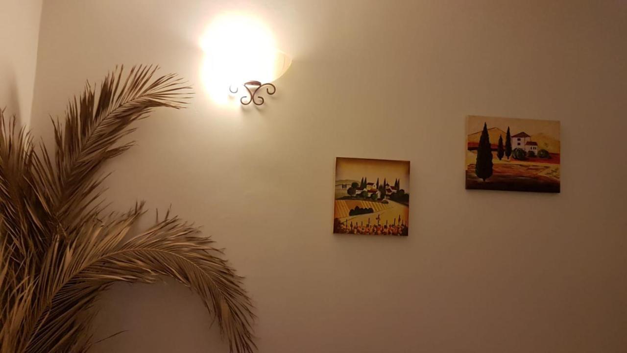 B&B L'Eucalipto Paola Ngoại thất bức ảnh