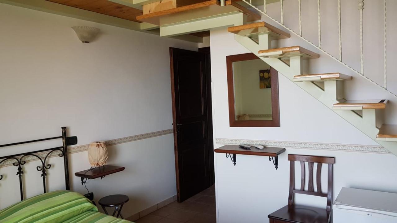 B&B L'Eucalipto Paola Ngoại thất bức ảnh