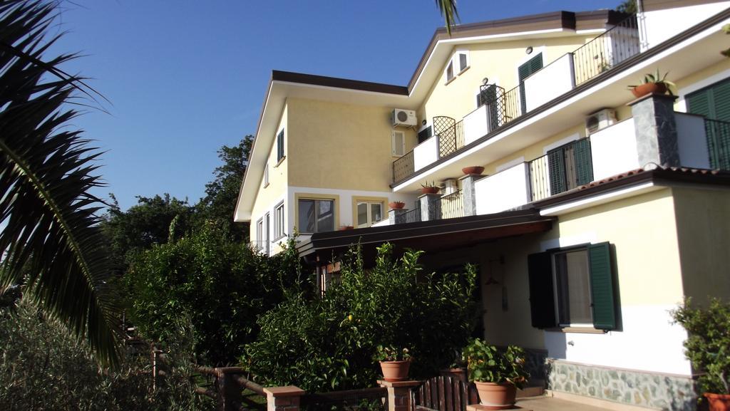 B&B L'Eucalipto Paola Ngoại thất bức ảnh